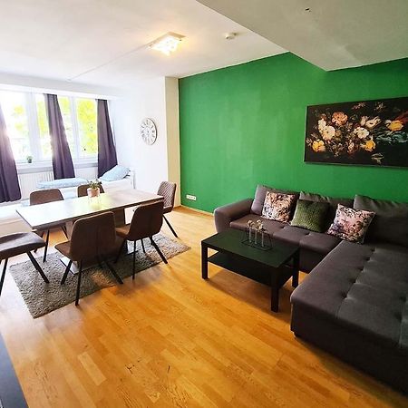 Langenfeld Apartment ภายนอก รูปภาพ