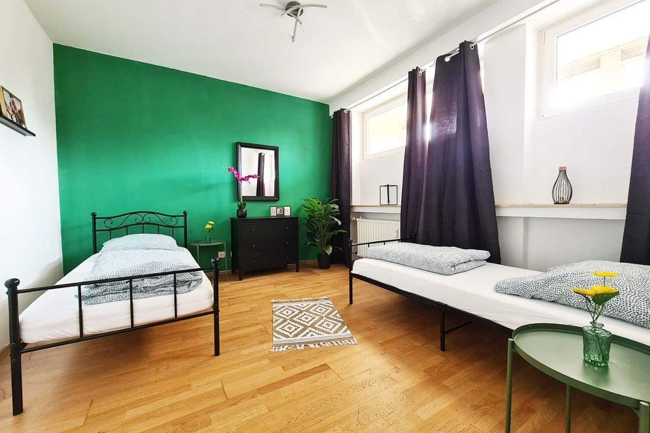 Langenfeld Apartment ภายนอก รูปภาพ